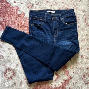 LEVIS 720 High Rise Super Skinny